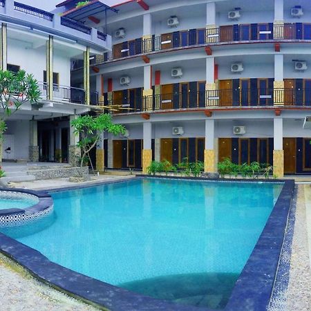 Jaya Phita Hotel Kupang  Exterior photo